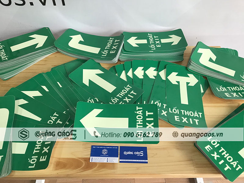 Biển Dạ quang Lối Thoát trong công ty Biển Dạ quang Lối Thoát trong công ty