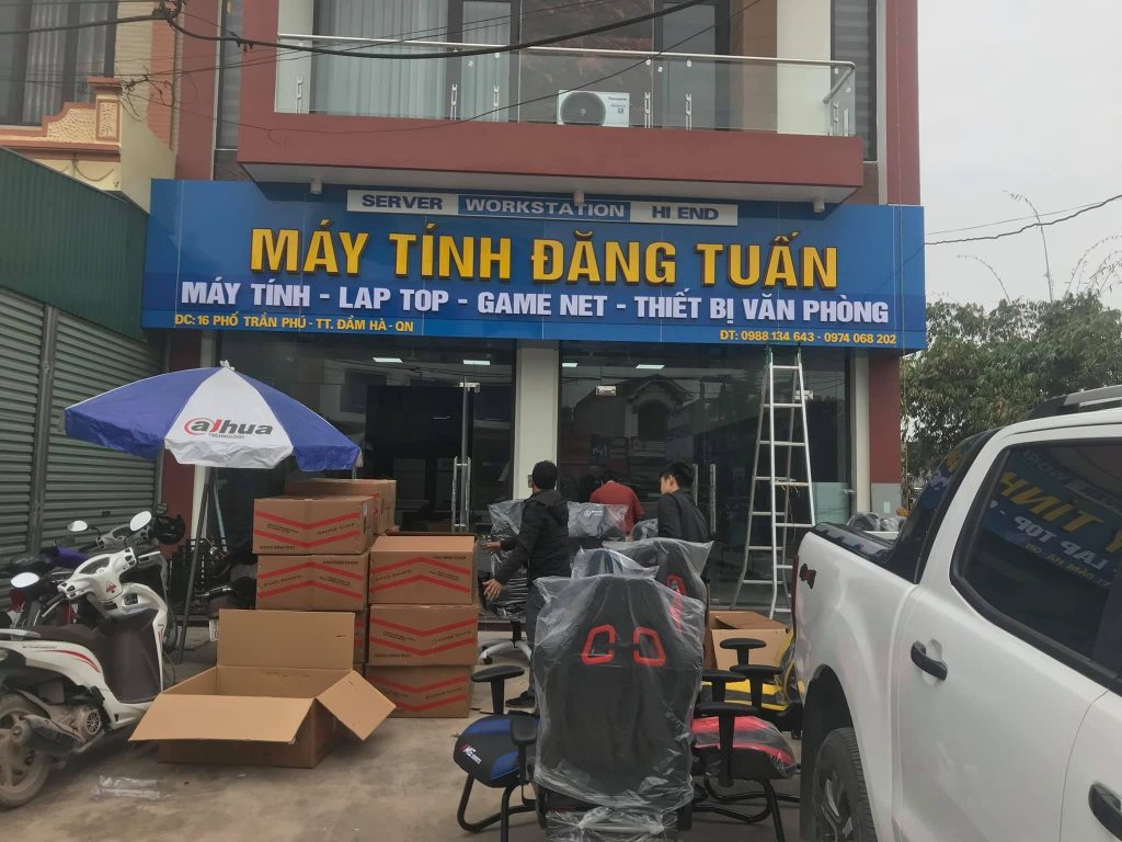 Biển quảng cáo máy tính