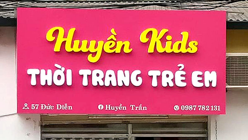 15+ Mẫu biển shop quần áo trẻ em dễ thương, thu hút mẹ và bé