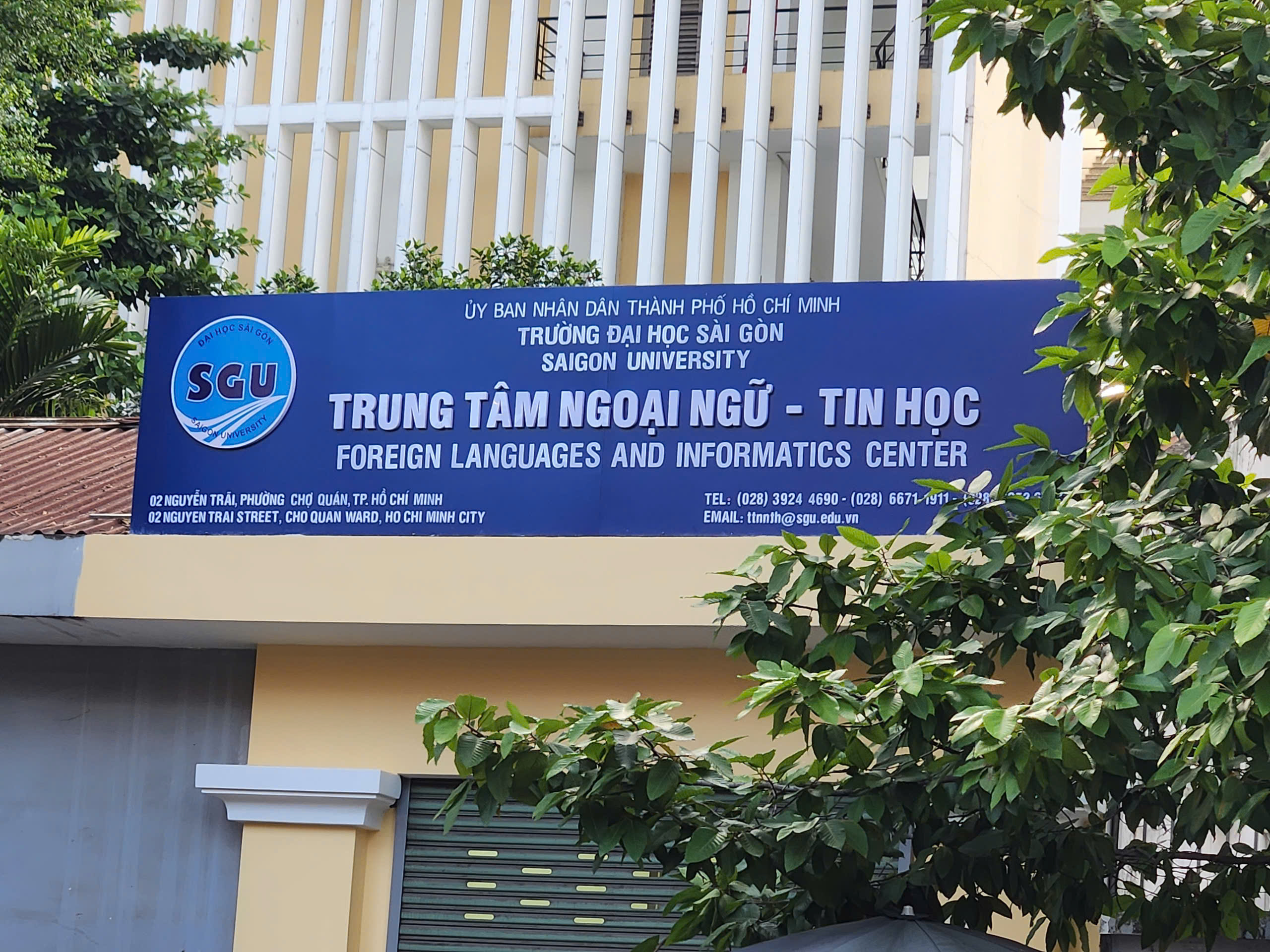 TP.HCM sau sáp nhập: Biển tên trường học 'thay áo mới', cập nhật phường, xã