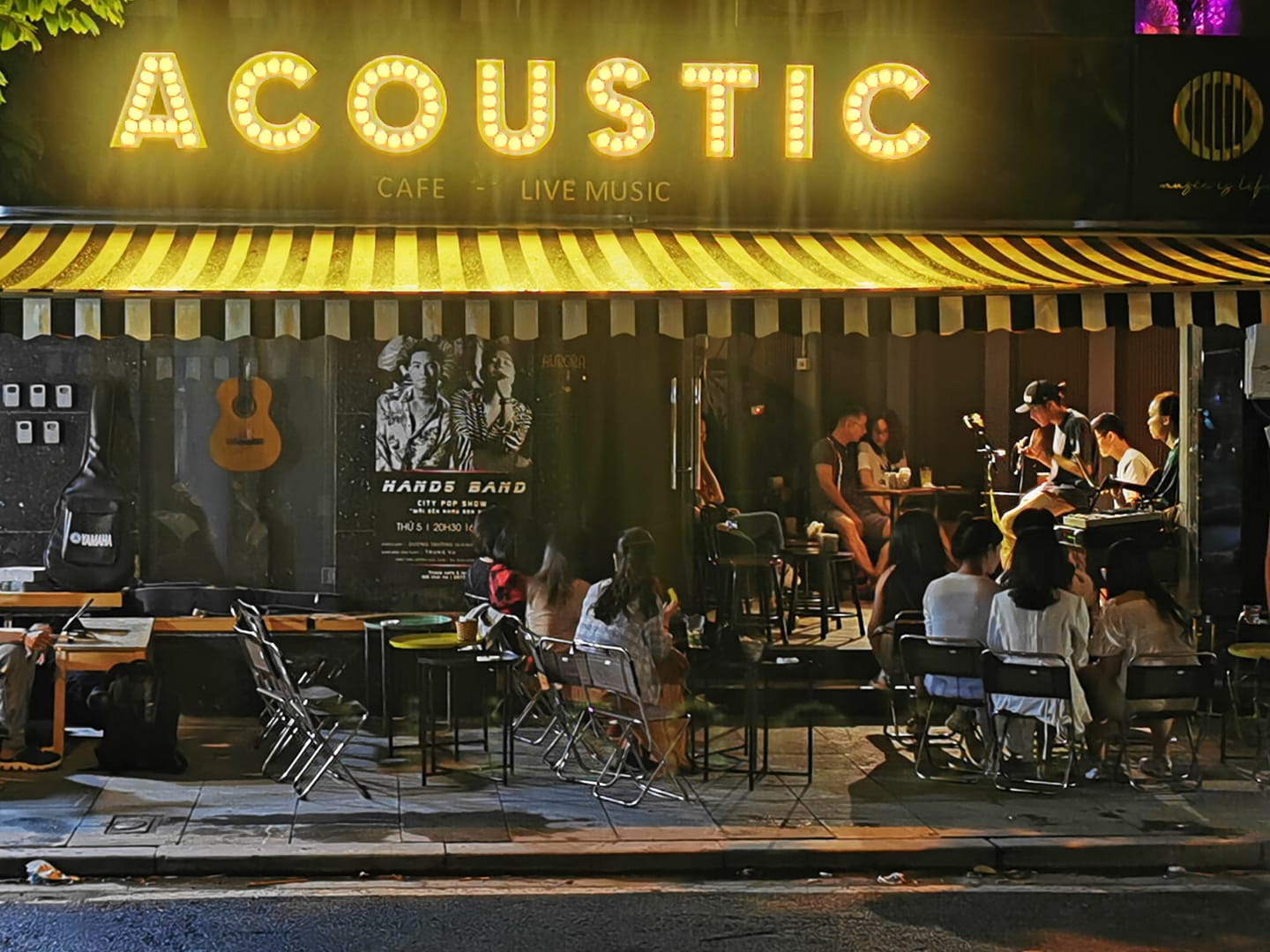 Chill hết mình tại 9 quán Cafe Acoustic Hà Nội nhạc vừa hay vừa lãng mạn