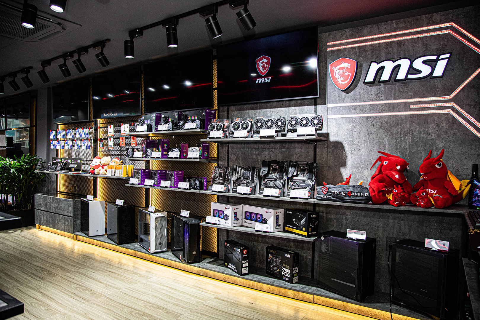 GearVN khai trương showroom Hi-end PC và gaming gear tại trung tâm Tp. HCM