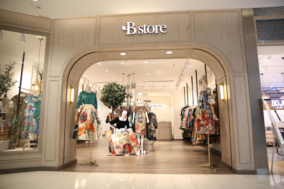 Cửa hàng thời trang nữ cao cấp B.Store TP.HCM – Đèn Trang Trí Khang Dy Venus