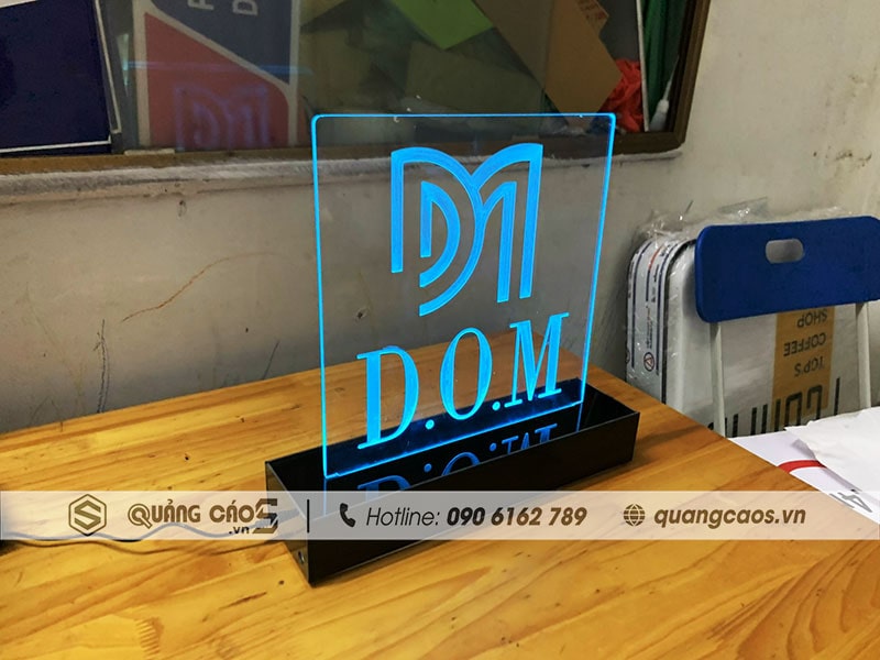 Khắc mica dẫn sáng giá rẻ tại Hải Phòng Khắc mica dẫn sáng giá rẻ tại Hải Phòng