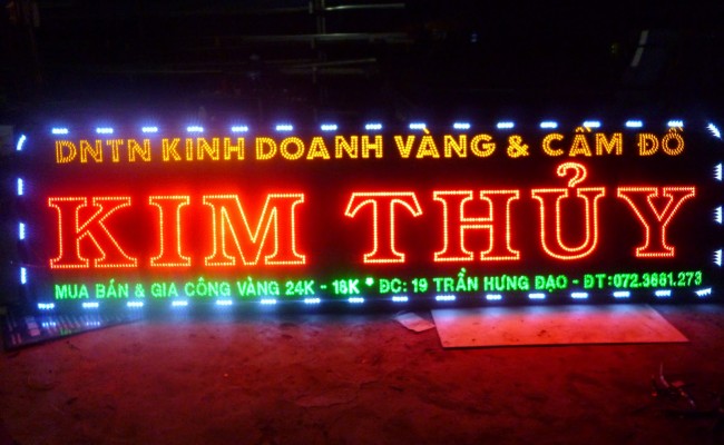 cách làm biển quảng cáo đèn LED