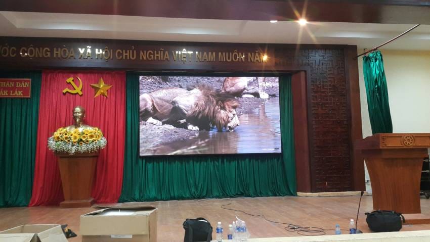 lắp đặt màn hình led sân khấu